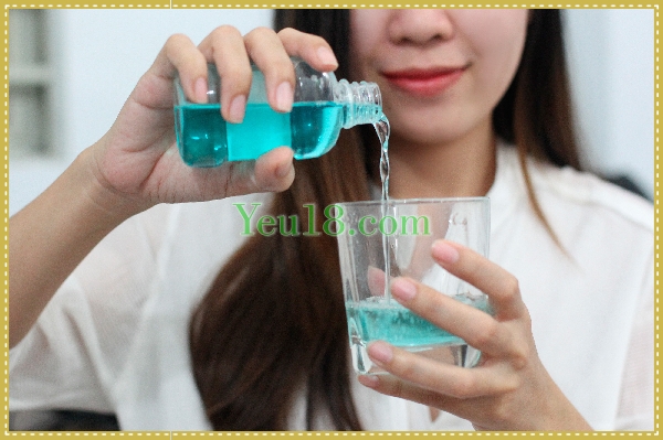 Thường xuyên sử dụng nước xúc miệng