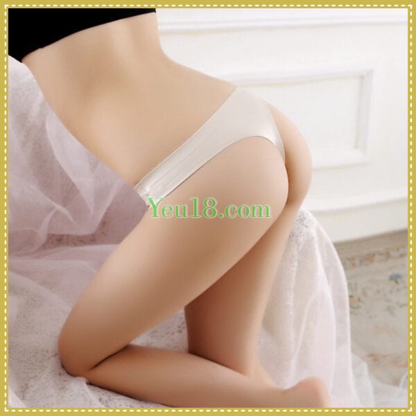 Con trai thích sờ mông con gái để tăng kích thích