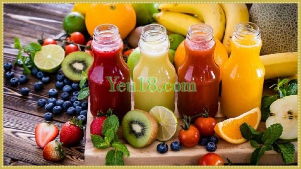 Uống nhiều loại nước ép trái cây để tránh ngán và bổ sung nhiều vitamin